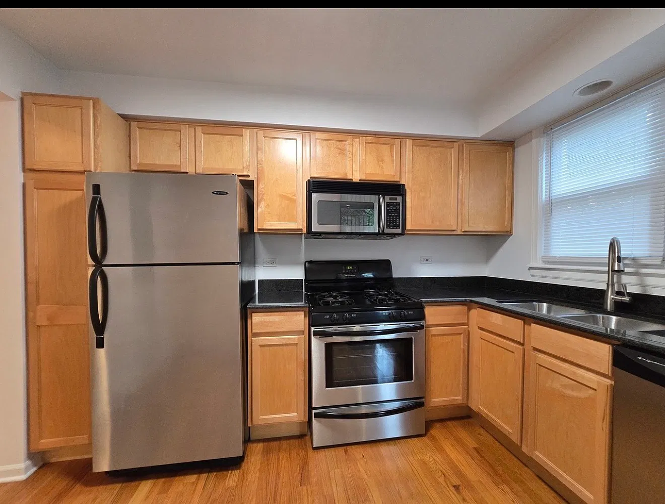 2 bed, 1200 sqft, $1,200 — Photo 4