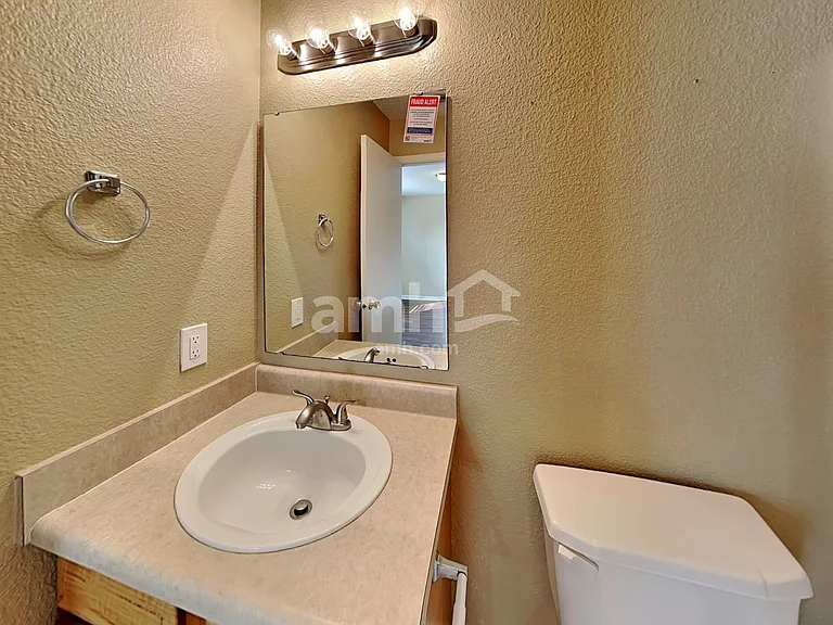 5719 Wood Hollow Dr — Photo 11
