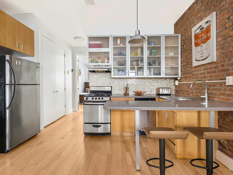 794 Saint Johns Pl #2B — Photo 2