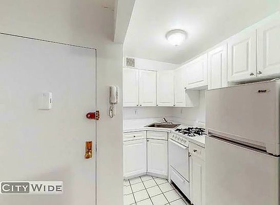 2nd image of 947 1st Ave APT 11