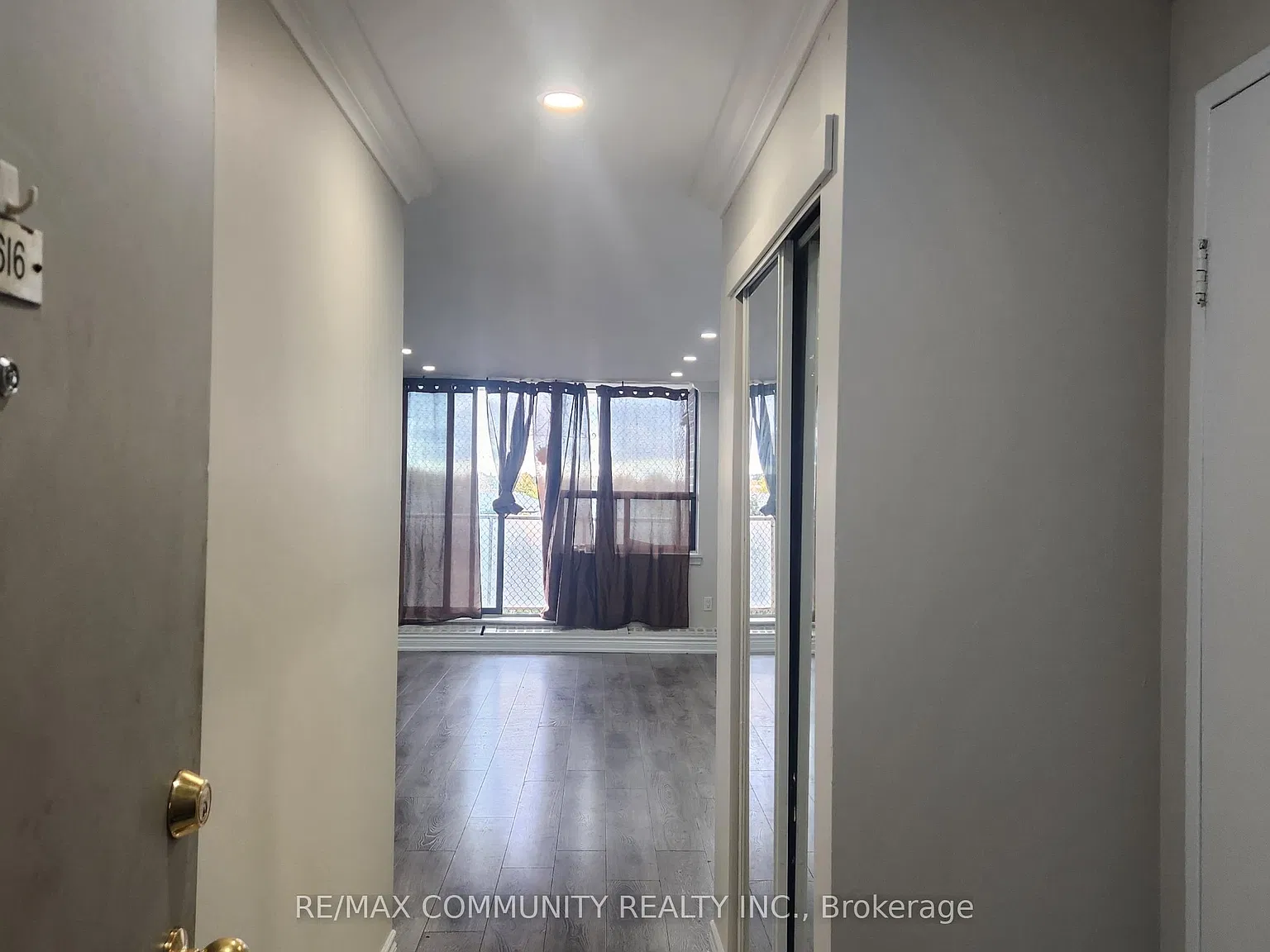 2 bed, $2,600 — Photo 4