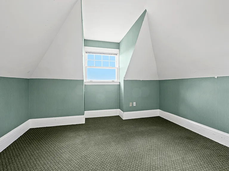 7 Oak St #404 — Photo 1