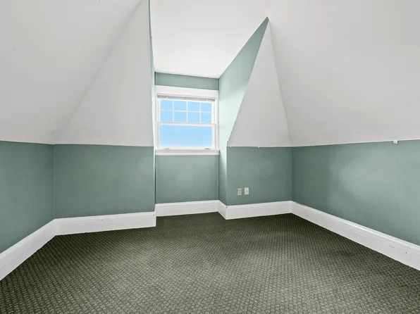 7 Oak St, Worcester, MA