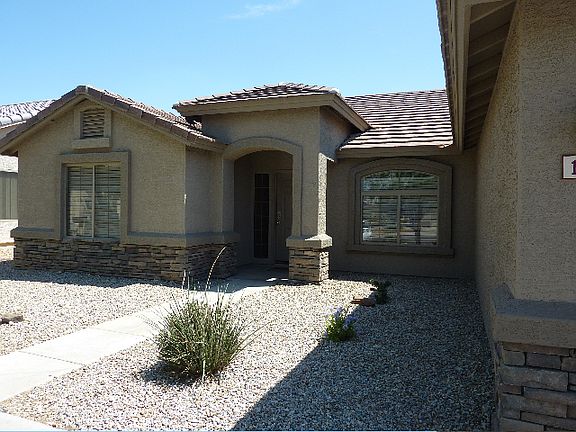 2nd image of 1727 E Desert Ln