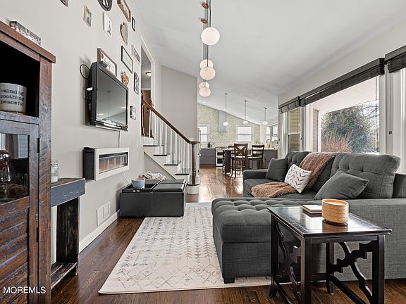 3rd image of 41 Westend Avenue