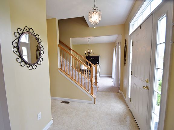 2nd image of 1050 Fawn Wood Dr
