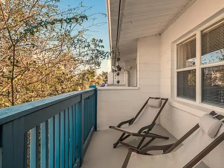 160 7th Ave N #1-10 — Photo 9