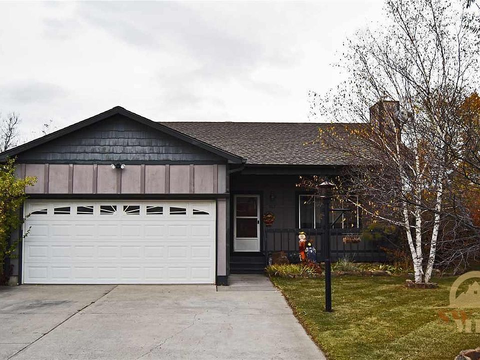 1st image of 307 Helen Dr