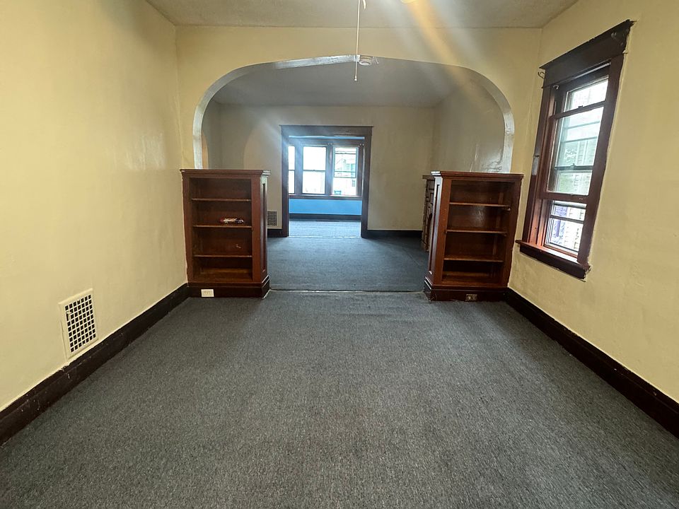 1st image of 109 Hazelwood Ave #1