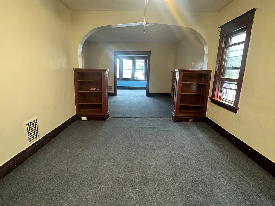 109 Hazelwood Ave #1
