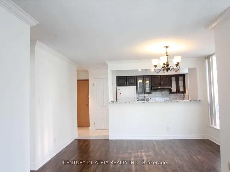 24 Wellesley St W #905 — Photo 12