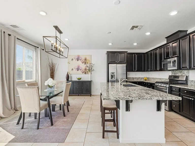 12681 Solsberry Way — Photo 9