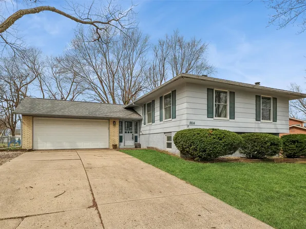 8814 Woodmayr Dr, Norwalk, IA 50211