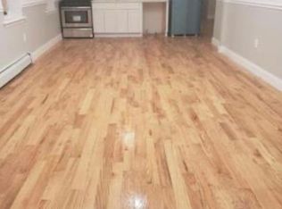 653 E 220th St, Bronx, NY 10467