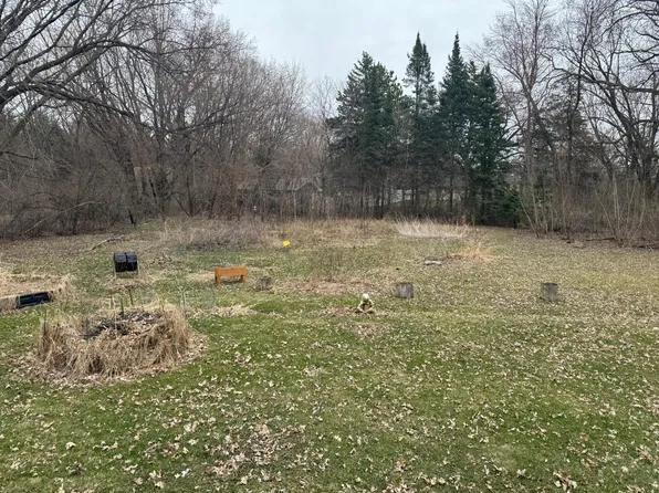 450 Niagara Ln N, Plymouth, MN 55447
