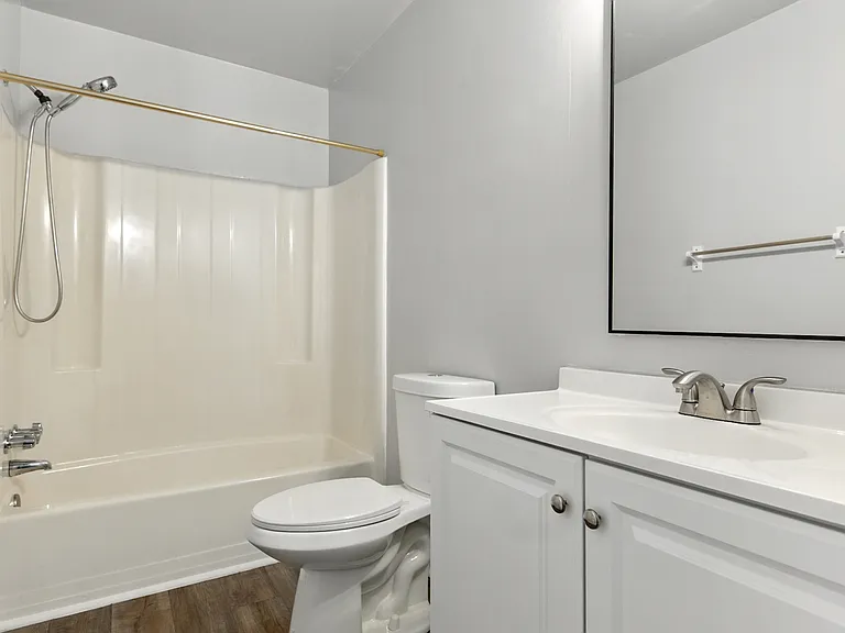 302 Seeman Ct — Photo 32