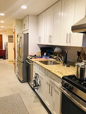 Rented by Sur Management LLC | media 18