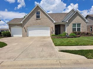 3218 S Courtney Dr, New Palestine, IN 46163