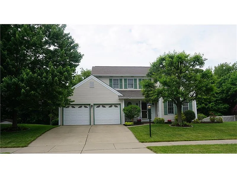 1052 Whispering Woods Dr photo 1