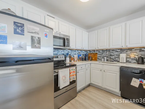 1636 N Wells St, Chicago, IL