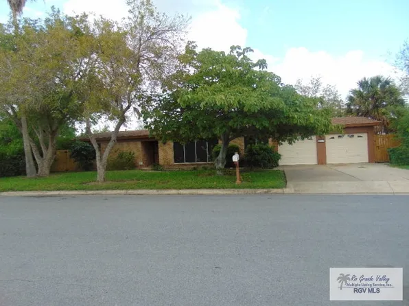 25 Carlton Dr, Brownsville, TX 78521