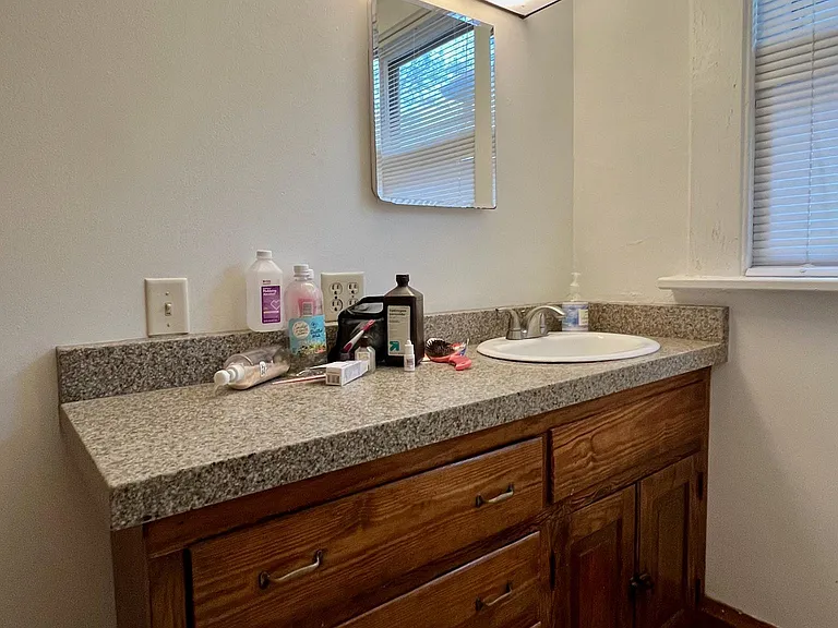 315 W Hubbard Ave — Photo 35