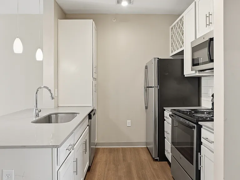 Avellan Springs Apartments — Photo 25
