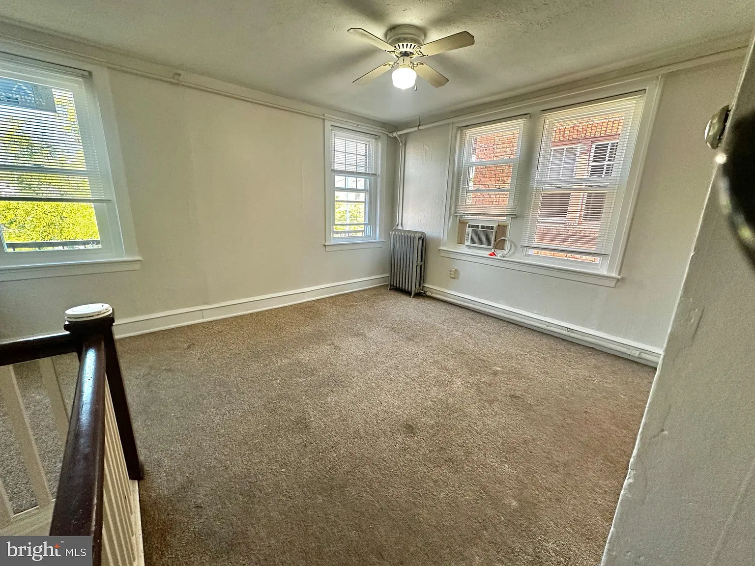 2 bed, 1.0 bath, 1100 sqft, $1,300 — Photo 2