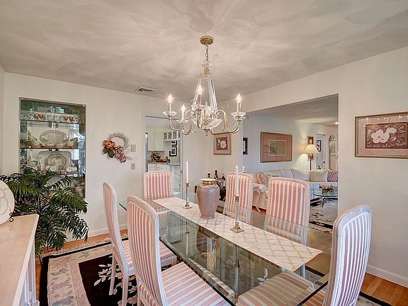 Formal dining room