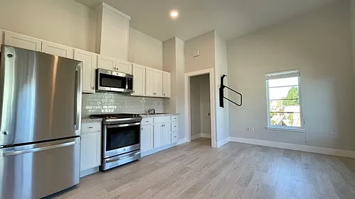 3680 Broad St #200 Photo 1
