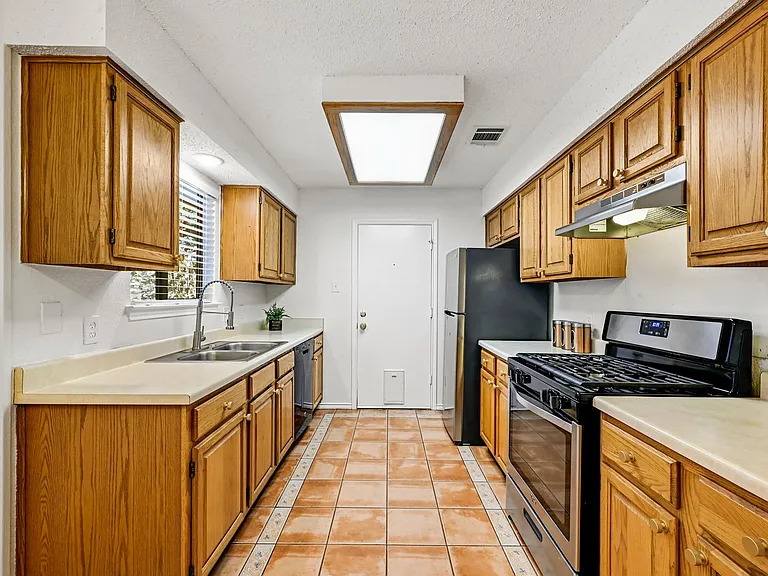 7403 Dallas Dr — Photo 11