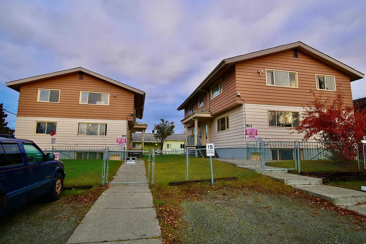 Building Photo - 801 & 803 E 12th Ave