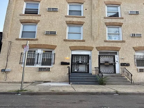 1607 W Dauphin St, Philadelphia, PA 19132