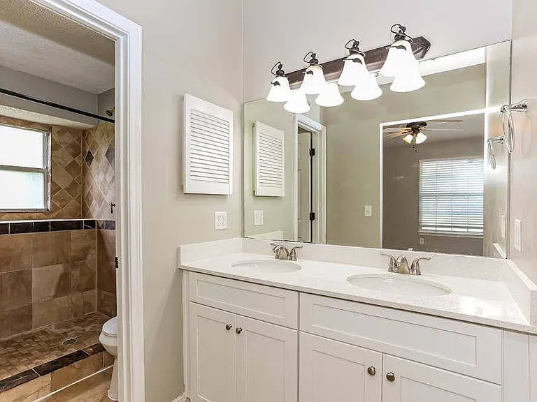 8779 Hammond Forest Dr — Photo 8