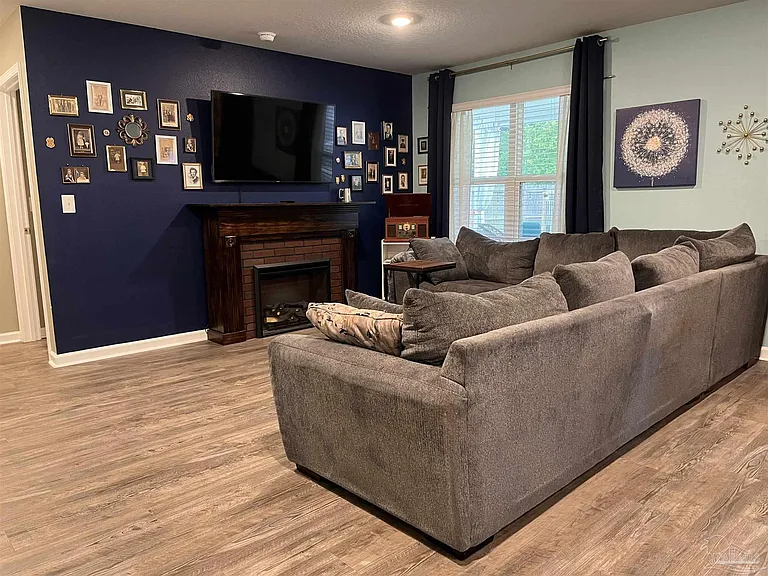 5375 Peach Dr — Photo 10