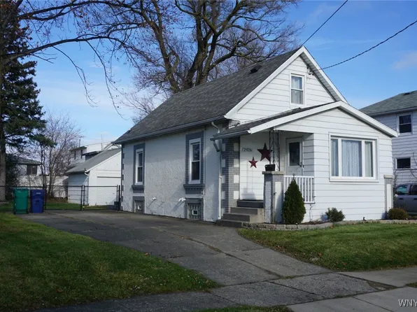 2926 Ontario Ave, Niagara Falls, NY 14305