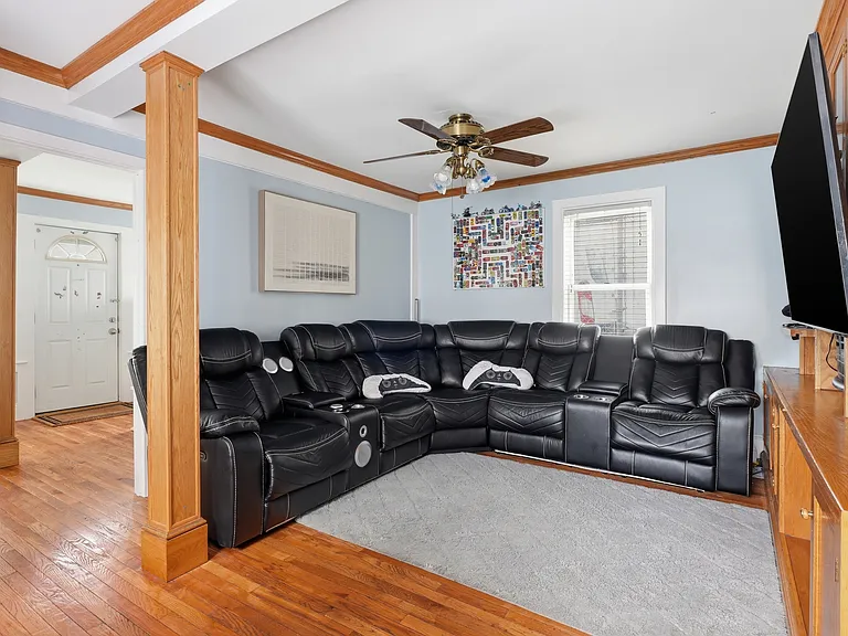 120-124 Sheridan St #1 — Photo 8