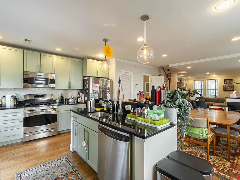 904 Webster St NW — Photo 33