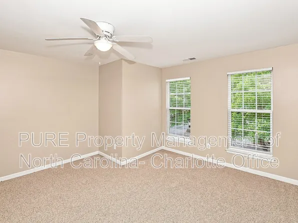 129 Cypress Landing Dr, Mooresville, NC 28117