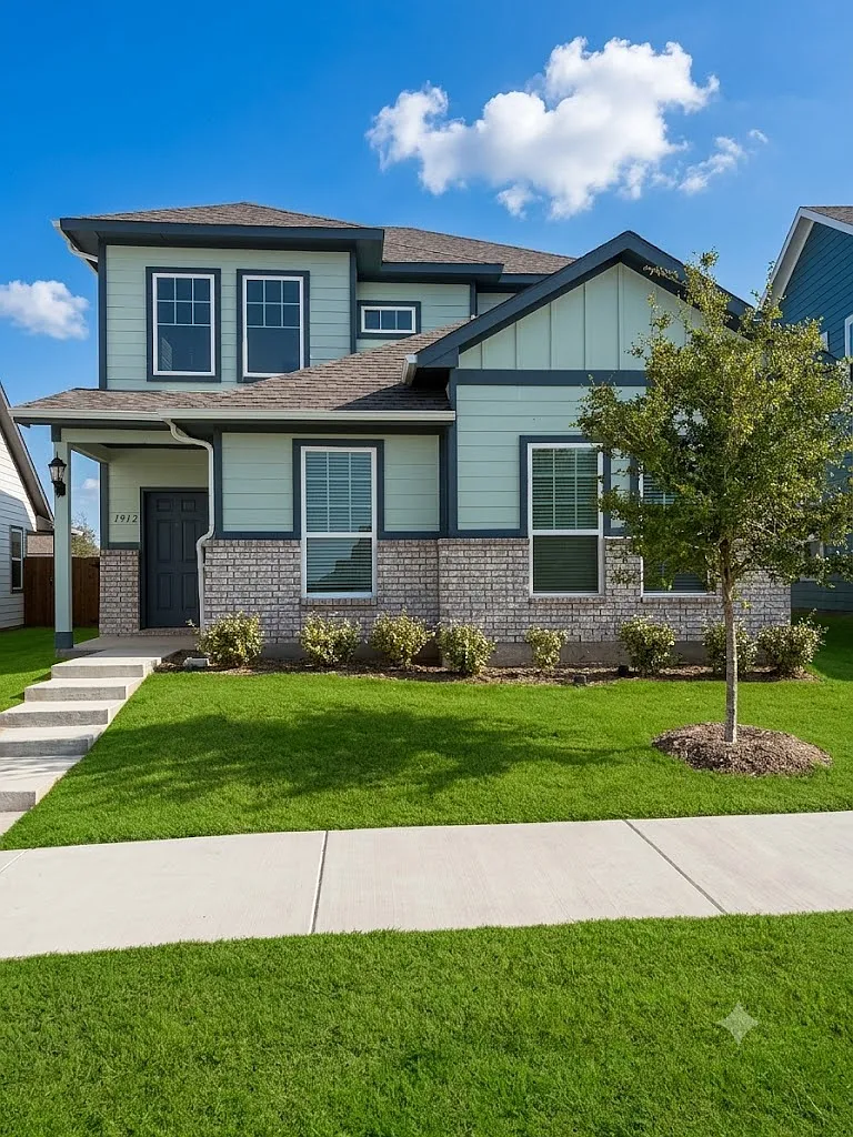 1912 Bluebonnet Ln — Photo 1