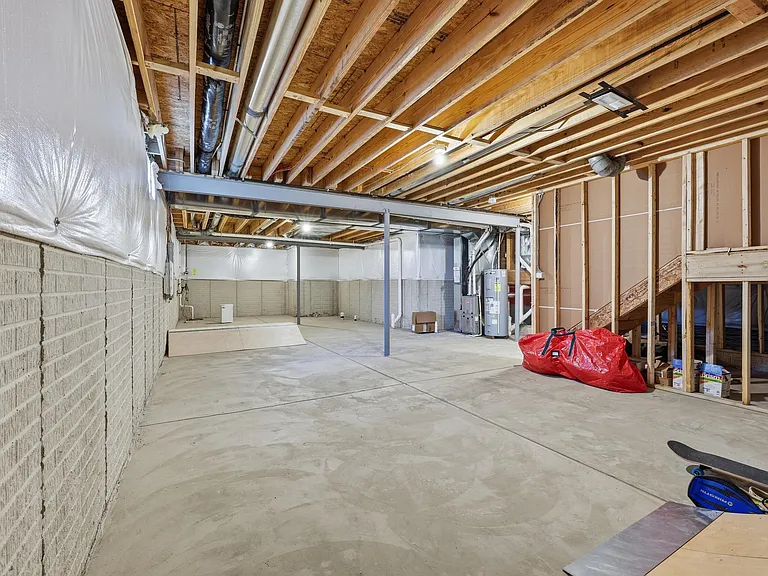 868 Centerbeam Ave — Photo 33