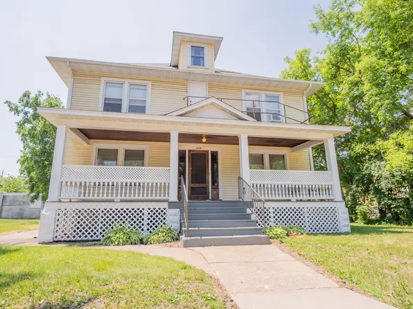 1010 S Farwell St, Eau Claire, WI 54701