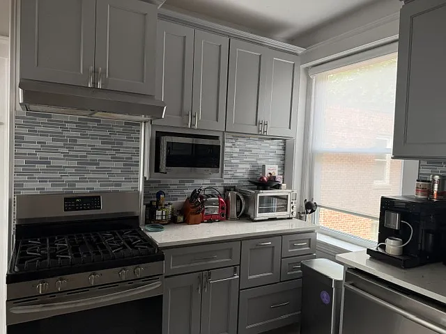231 Freeman St #5 — Photo 6