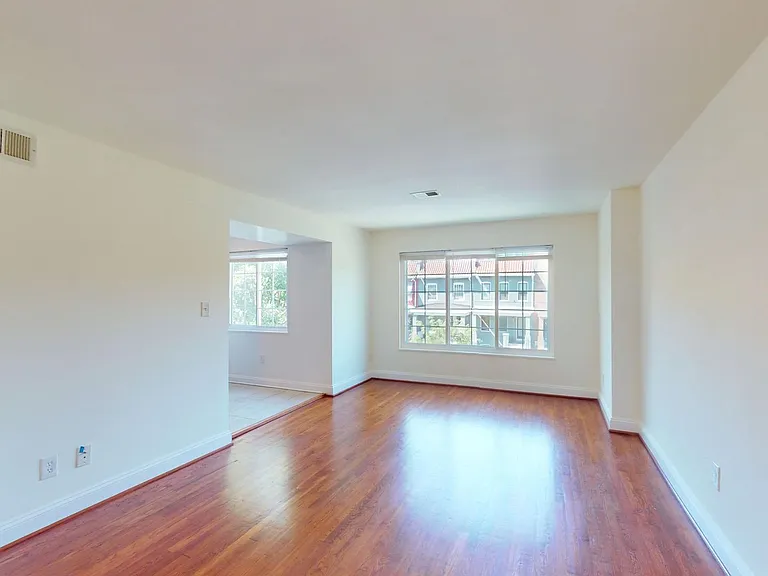 1316 Spring Road NW — Photo 6