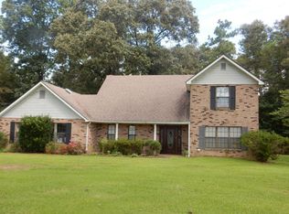 18 Abercrombie Knight Rd, Seminary, MS 39479