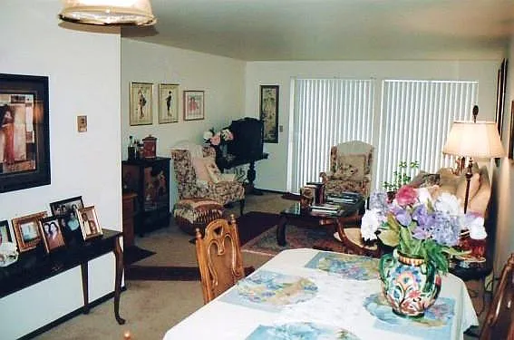 The Mauna Kea Comfortable, Age-Restricted / 55+ View Apartments — Photo 3