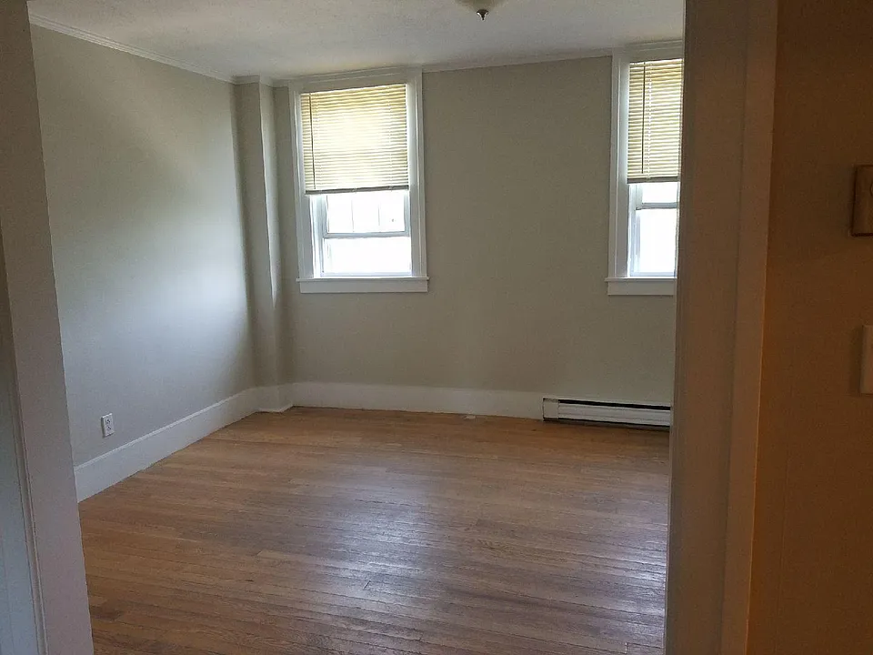 37 Dutcher St