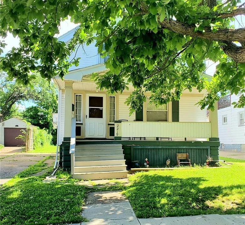1st image of 2219 Hood Ave