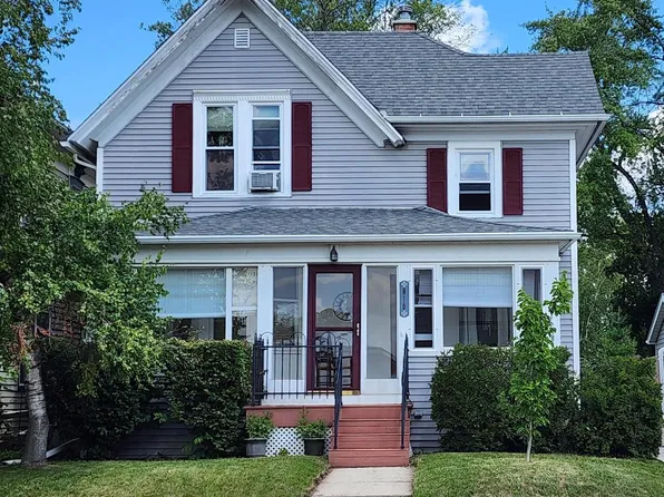 910 Center AVENUE, Oostburg, WI 53070