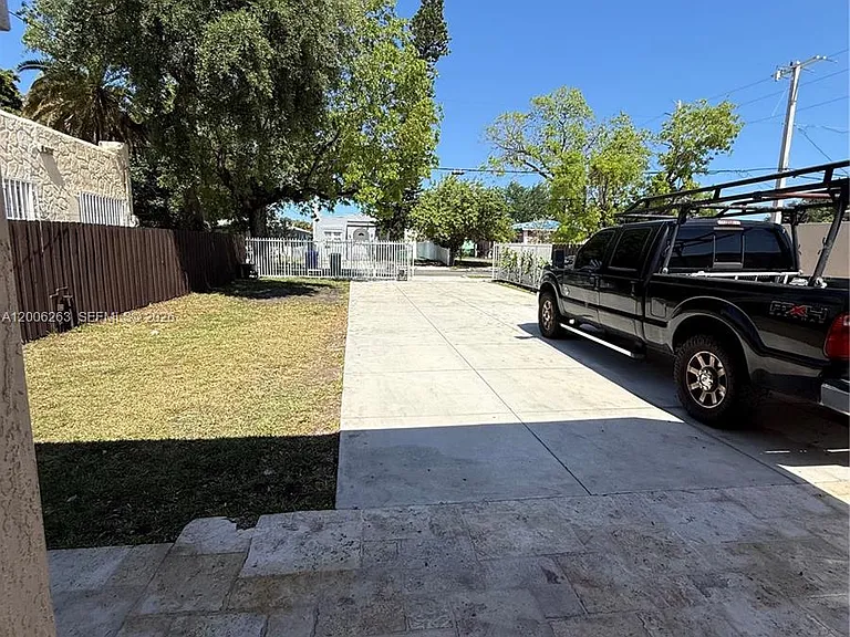 6716 NW 6th Ave #2 — Photo 16